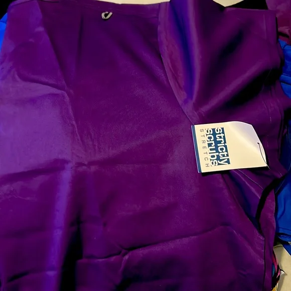 Scrubs sizes XL-3X - Picture 7 of 11